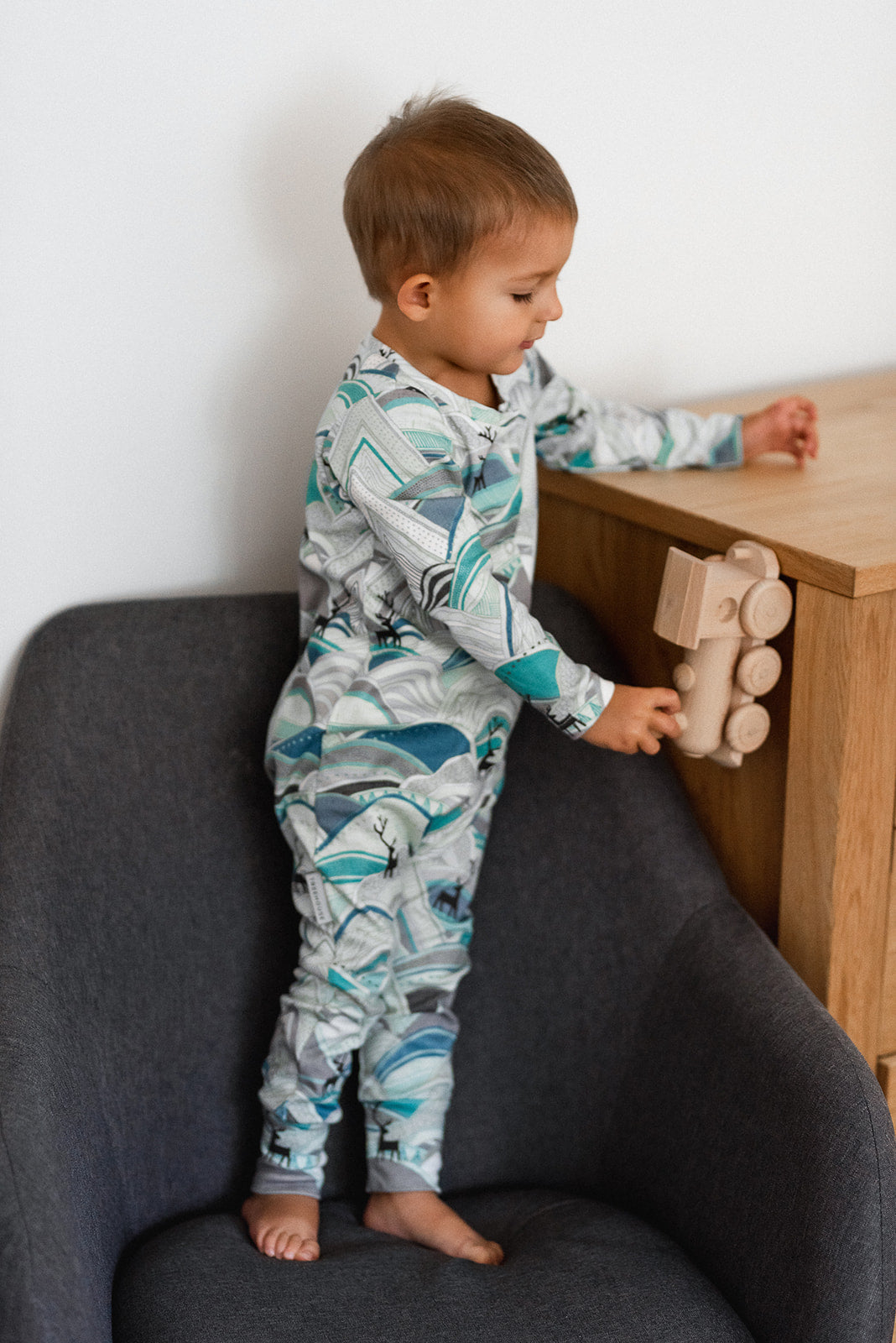 PDF střih na overal pro miminko s dlouhými rukávy a nohavicemi "Juna Kids" 98 -116