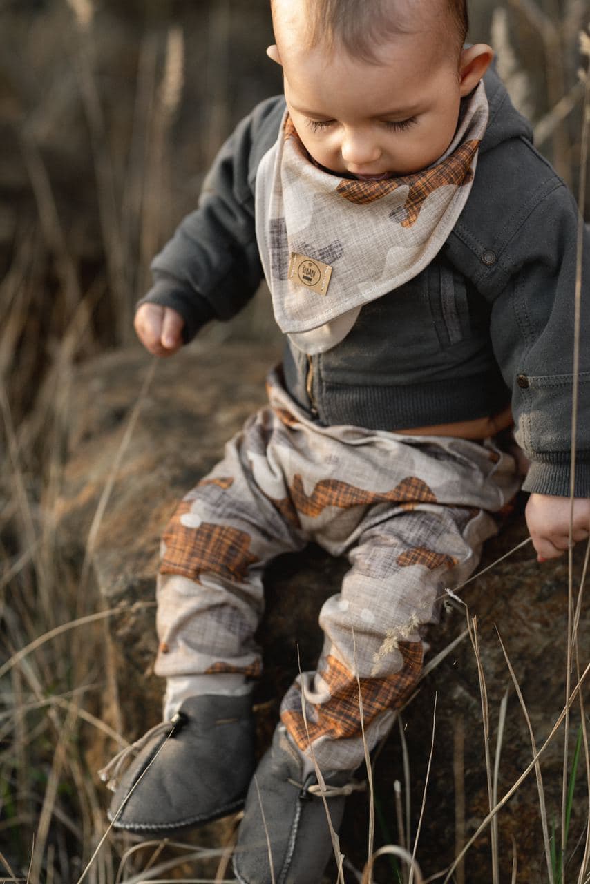 Dětské slim harémky Nony - ukázka ušitého oblečení pro miminka