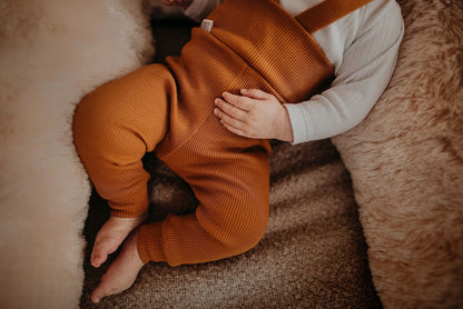 Papírový střih na dětské legíny s traky a vysokým pasem - 62 - 92