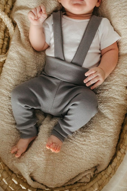 Papírový střih na dětské legíny s traky a vysokým pasem - 62 - 92