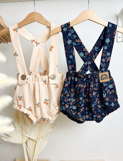 PDF střih na dětské šortky s laclem na knoflíčky "Joss"